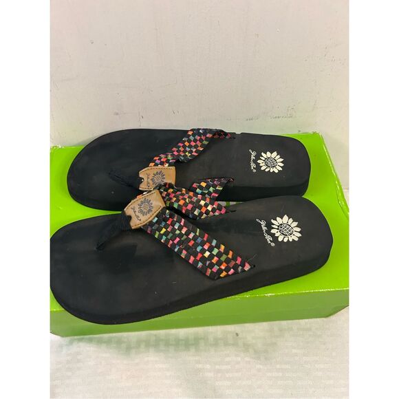 Yellow box flip flops size 9 sandals colorful strap - Picture 1 of 6